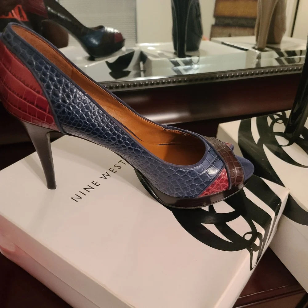 Shoes - Picture 1 of 1